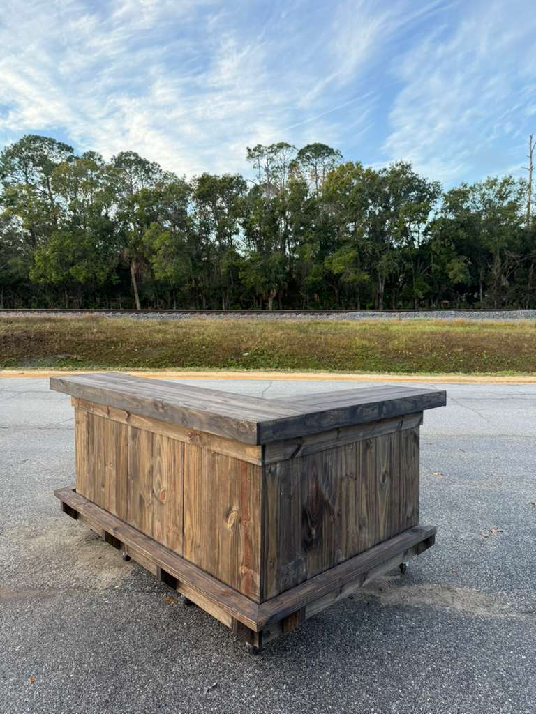 π386-346-5172 | 8x5 L on the left (bartenders perspective) β Bartender Station, 2x Shelf, Footrest (all), Stain