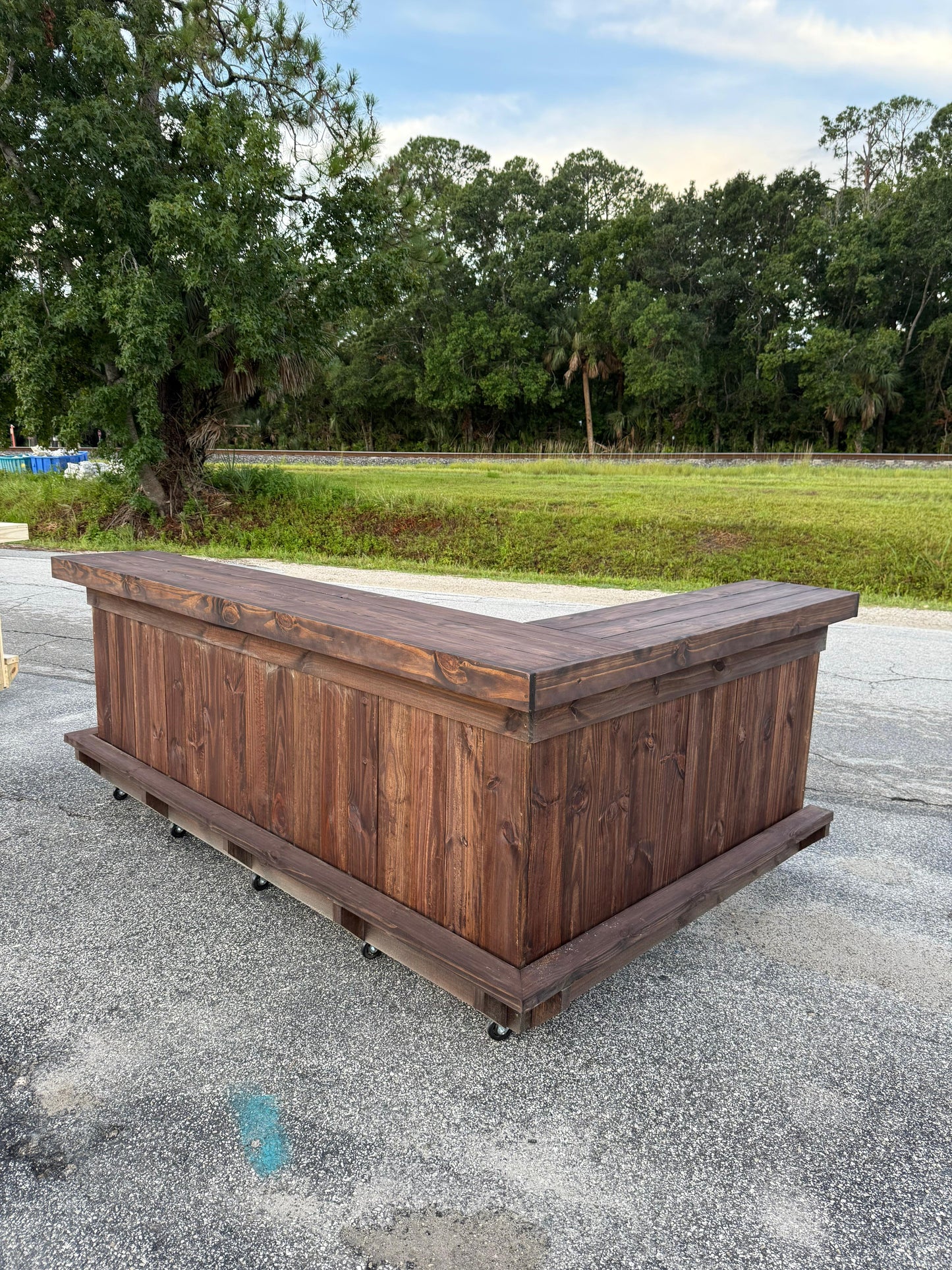 π386-346-5172 | 9x5 L on L (bartenders perspective) - Bartender station, 2x shelf, Footrest (all),Stain