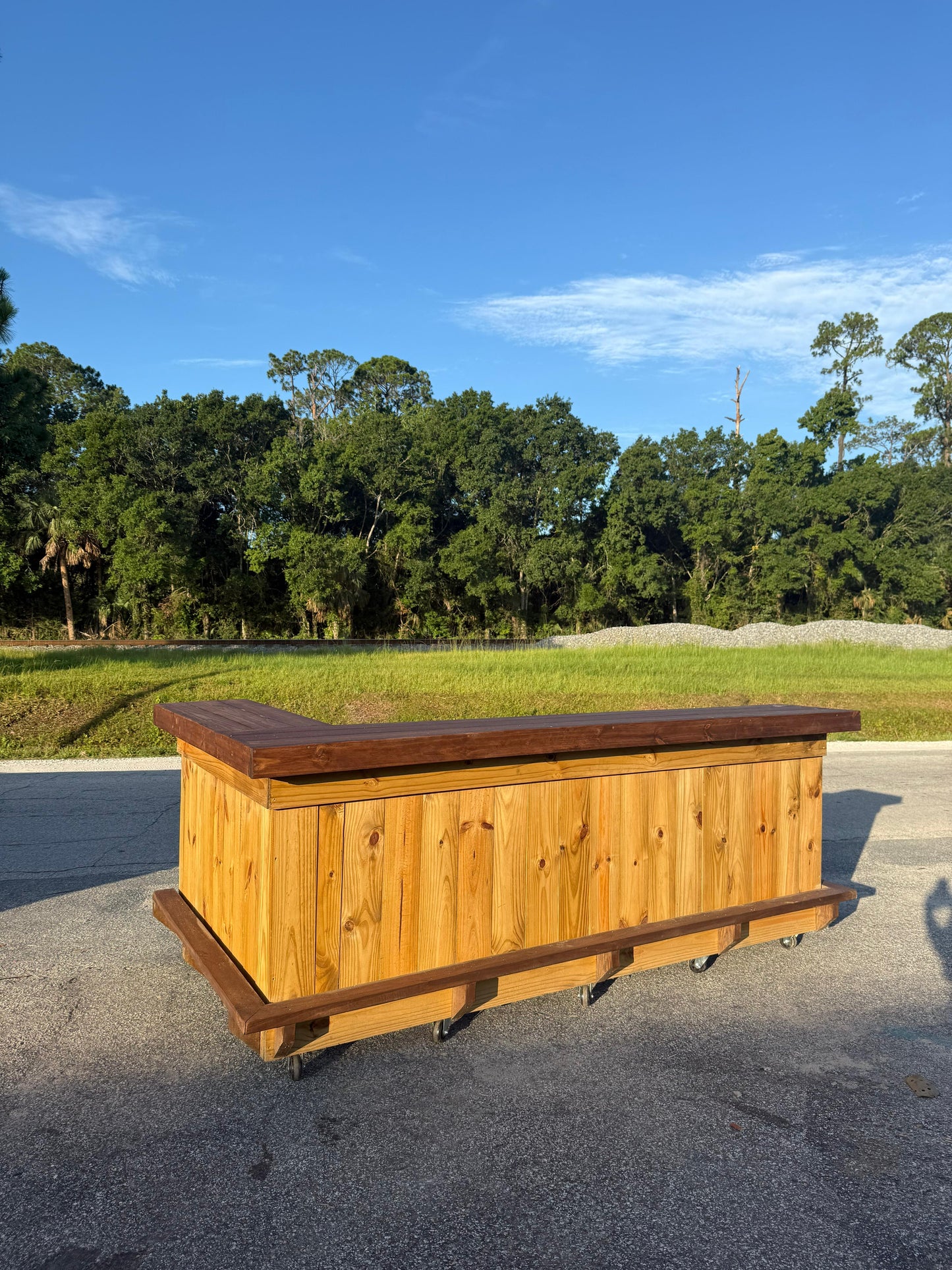 π386-346-5172 | 8ft L on the right(bartenders perspective) - Bartender Station, 1x shelf, footrest(all), Stain