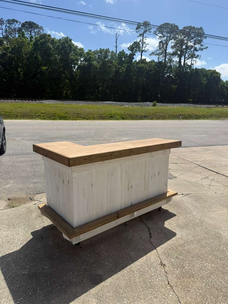 6ft L-Shaped Outdoor Bar | Backyard & Poolside Tiki Bar